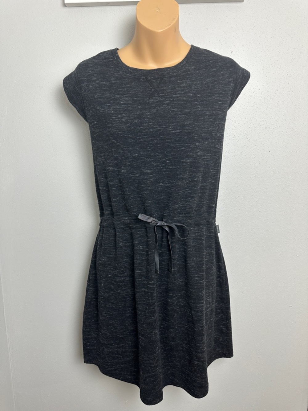 Heathered Black Cap Sleeve Knit Eddie Bauer Dress